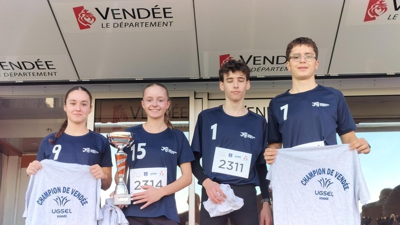 Les élèves du lycée Jean 23 au cross départemental